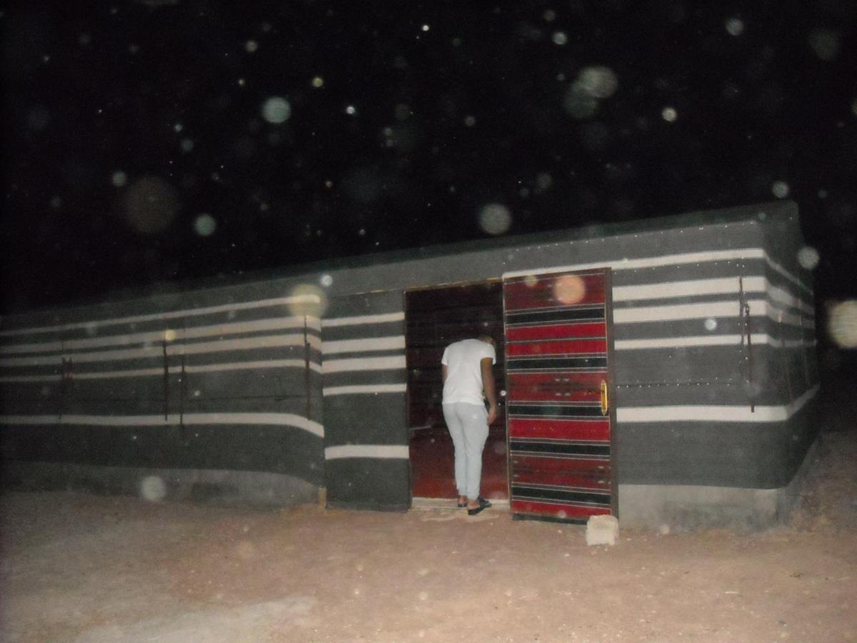Bedouin House Camp Hotel Wadi Rum Exterior photo