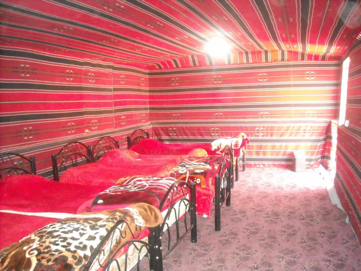 Bedouin House Camp Hotel Wadi Rum Exterior photo