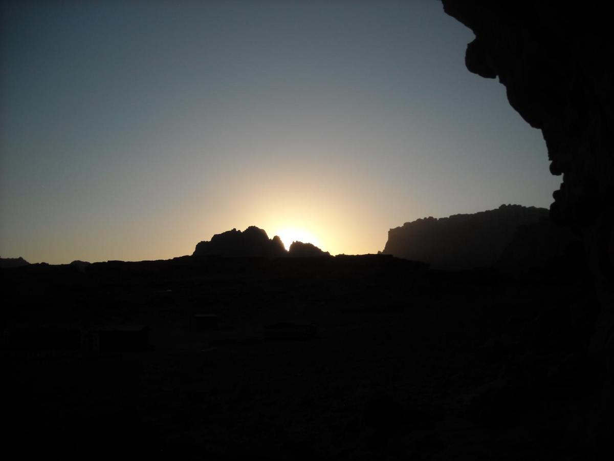 Bedouin House Camp Hotel Wadi Rum Exterior photo